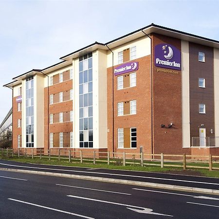 Premier Inn Burton On Trent Central Exterior photo