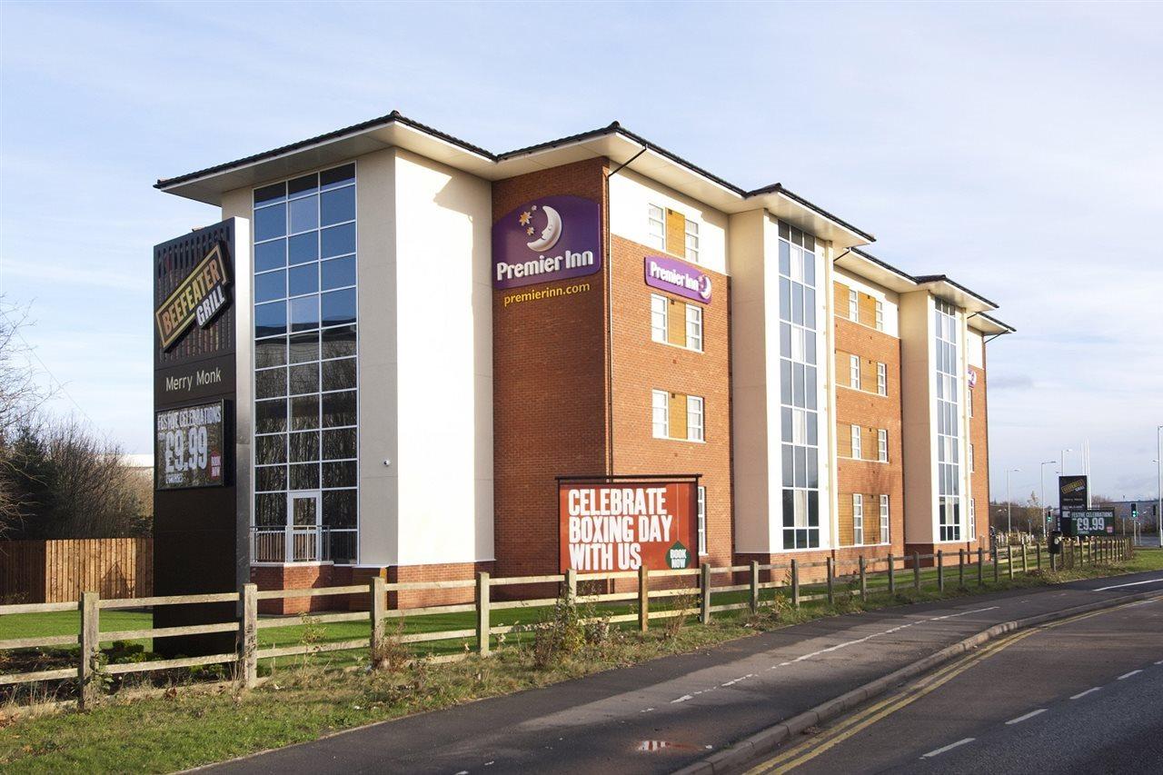 Premier Inn Burton On Trent Central Exterior photo