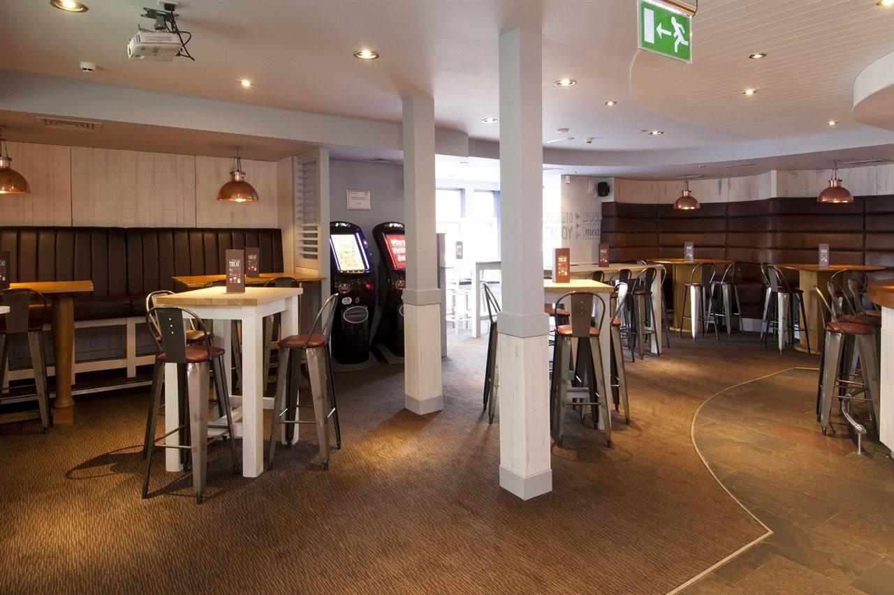 Premier Inn Burton On Trent Central Exterior photo