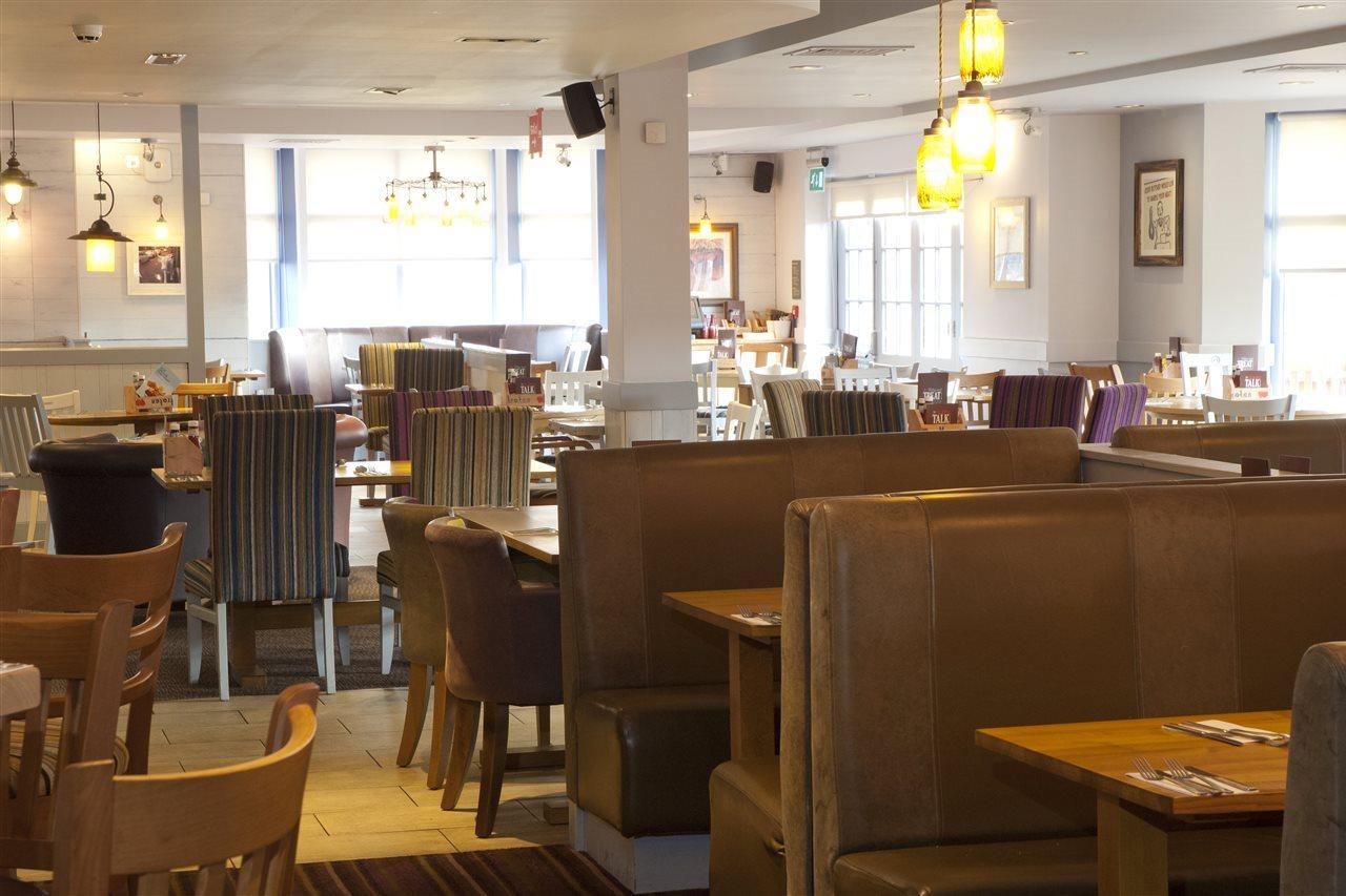 Premier Inn Burton On Trent Central Exterior photo