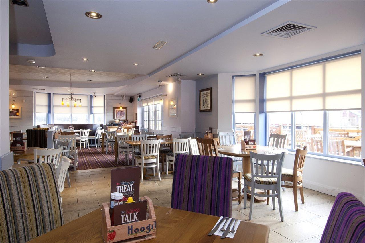 Premier Inn Burton On Trent Central Exterior photo