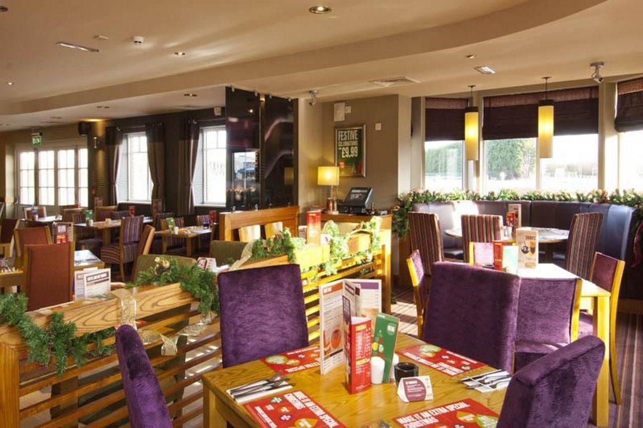 Premier Inn Burton On Trent Central Exterior photo