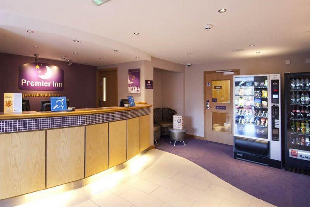 Premier Inn Burton On Trent Central Exterior photo