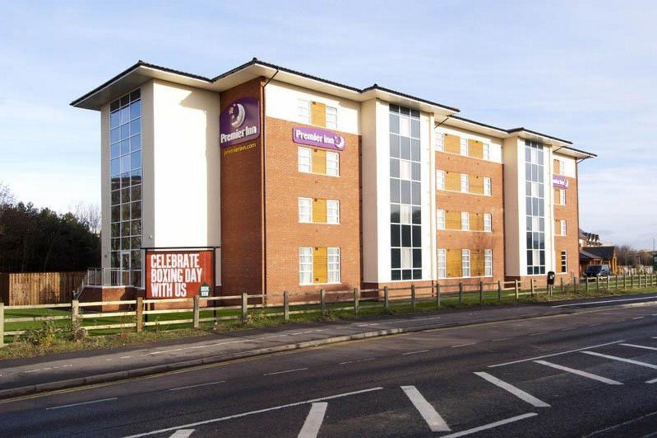 Premier Inn Burton On Trent Central Exterior photo